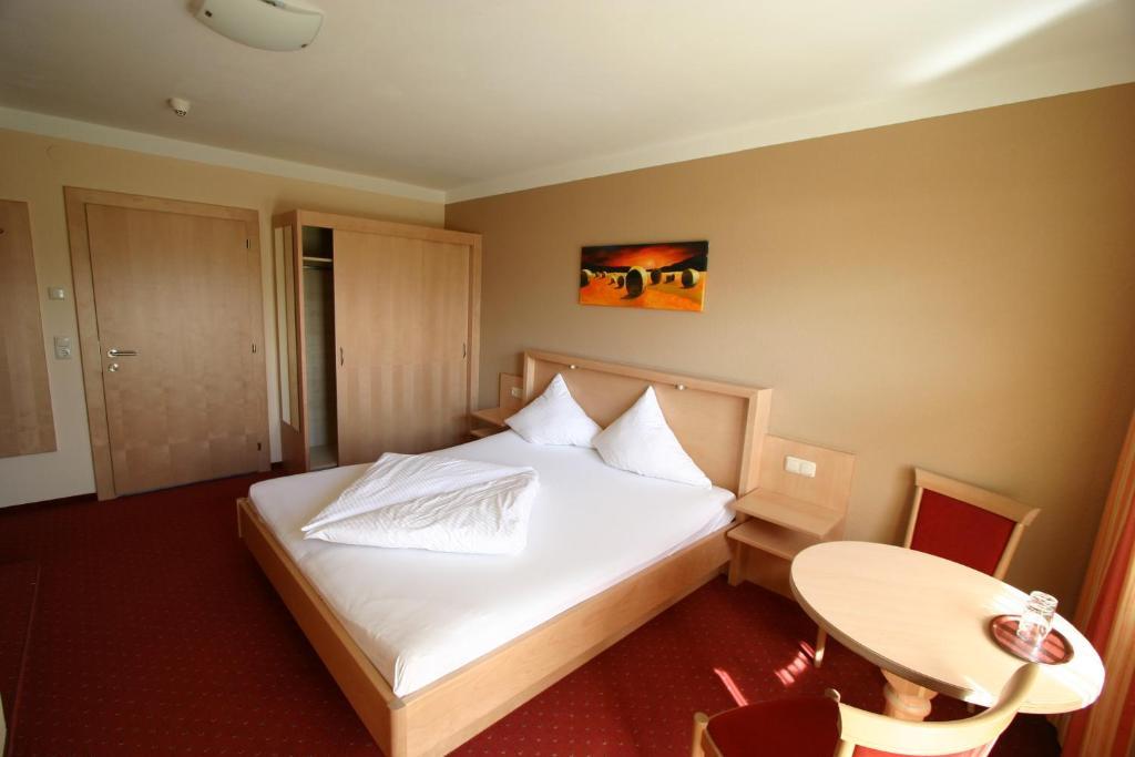 Frühstückshotel Margret Maurach  Habitación foto