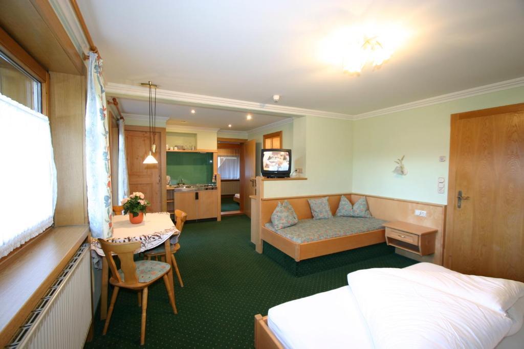 Frühstückshotel Margret Maurach  Habitación foto